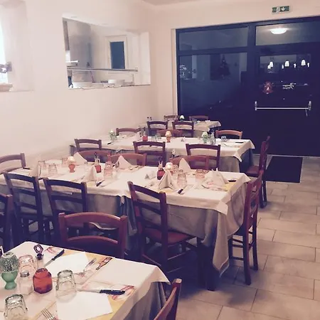Гостевой дом Ristorante La Voce Del Mare *